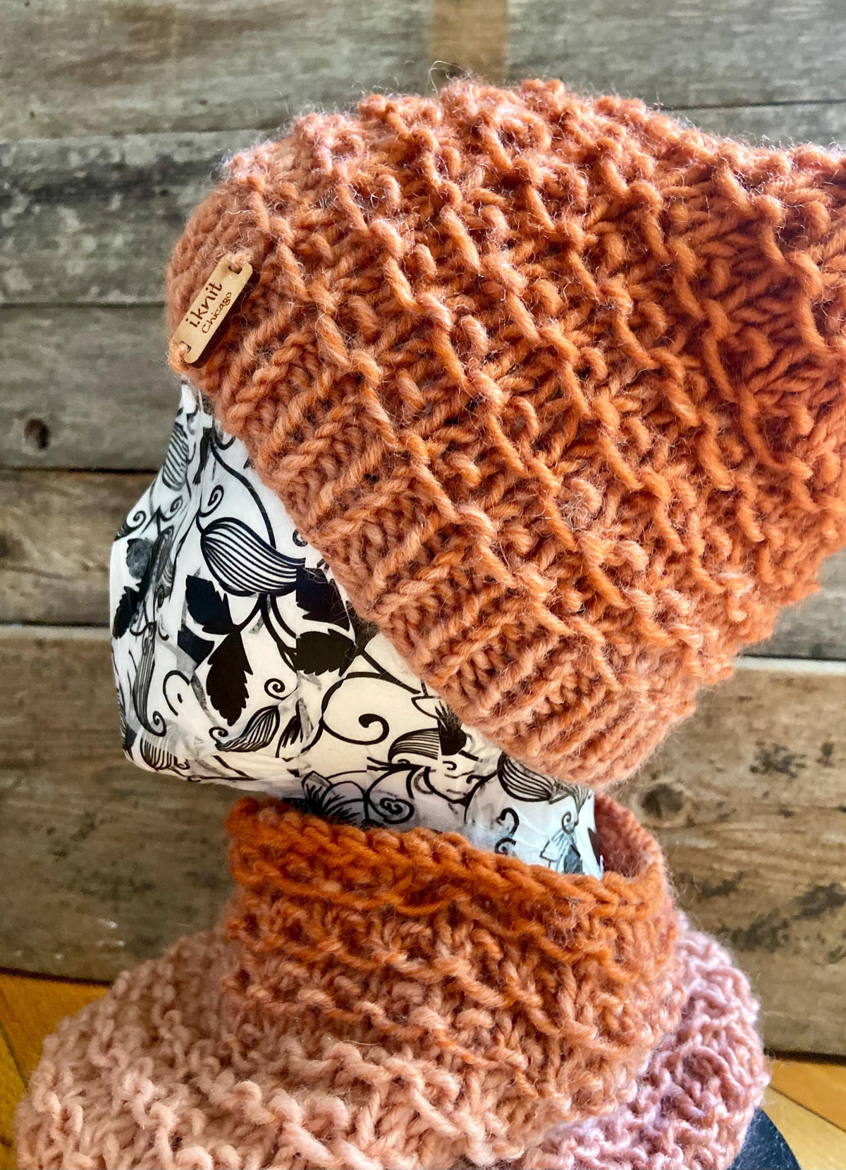 Beautiful hand knit duo beanie and cowl set.