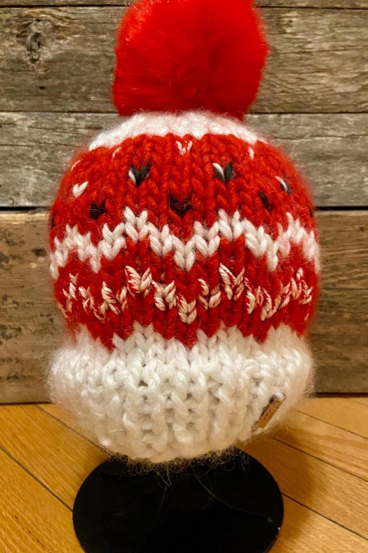 CHRISTMAS BERRY Hand Knit Beanie