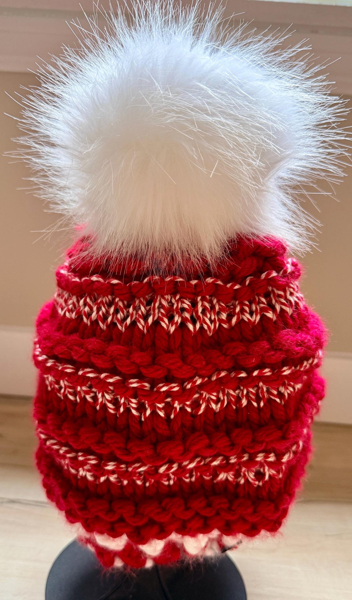 Festive POINTSETTIA Christmas Knit Beanie