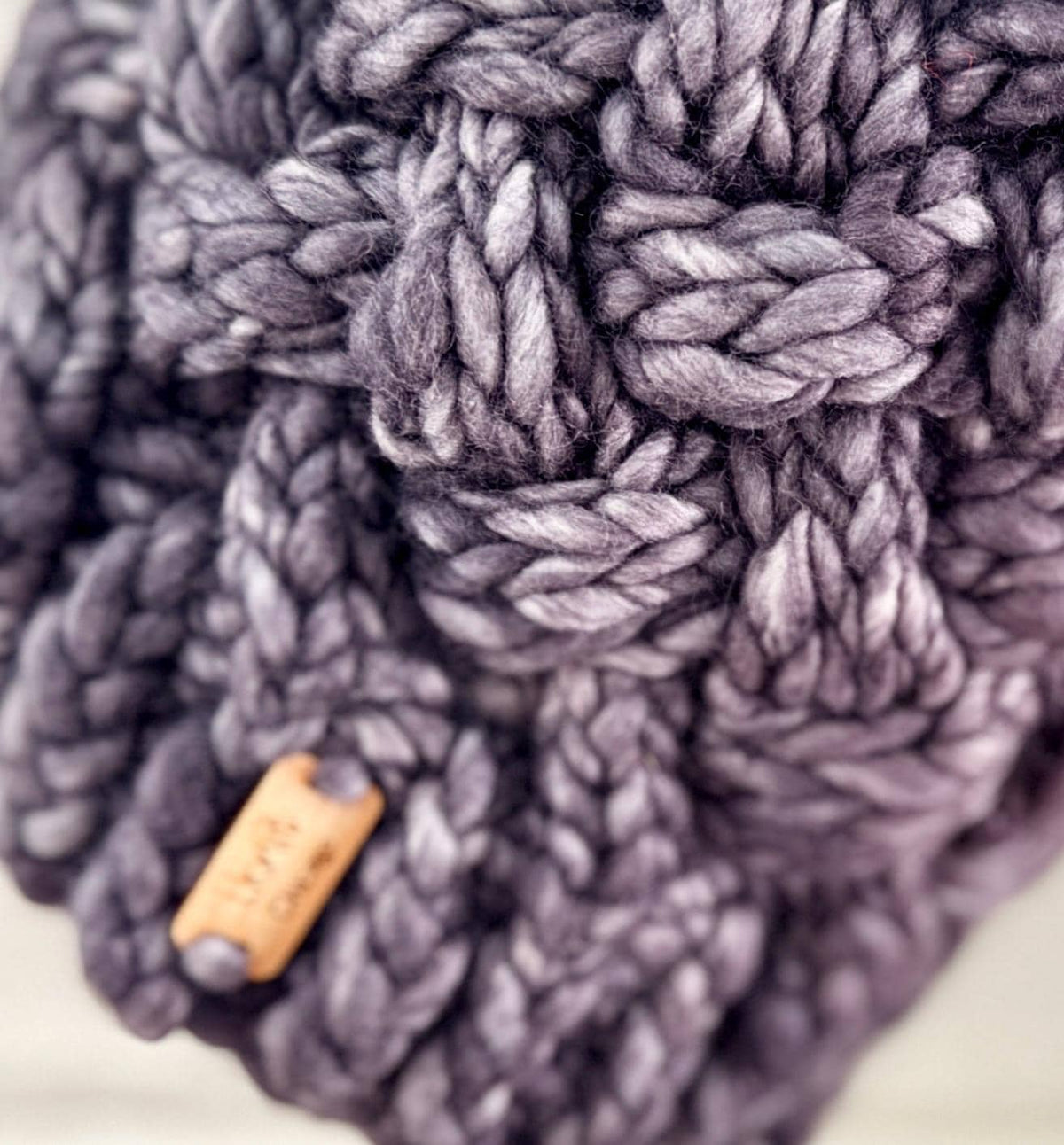 VINEBERRY Cable-Knit Beanie