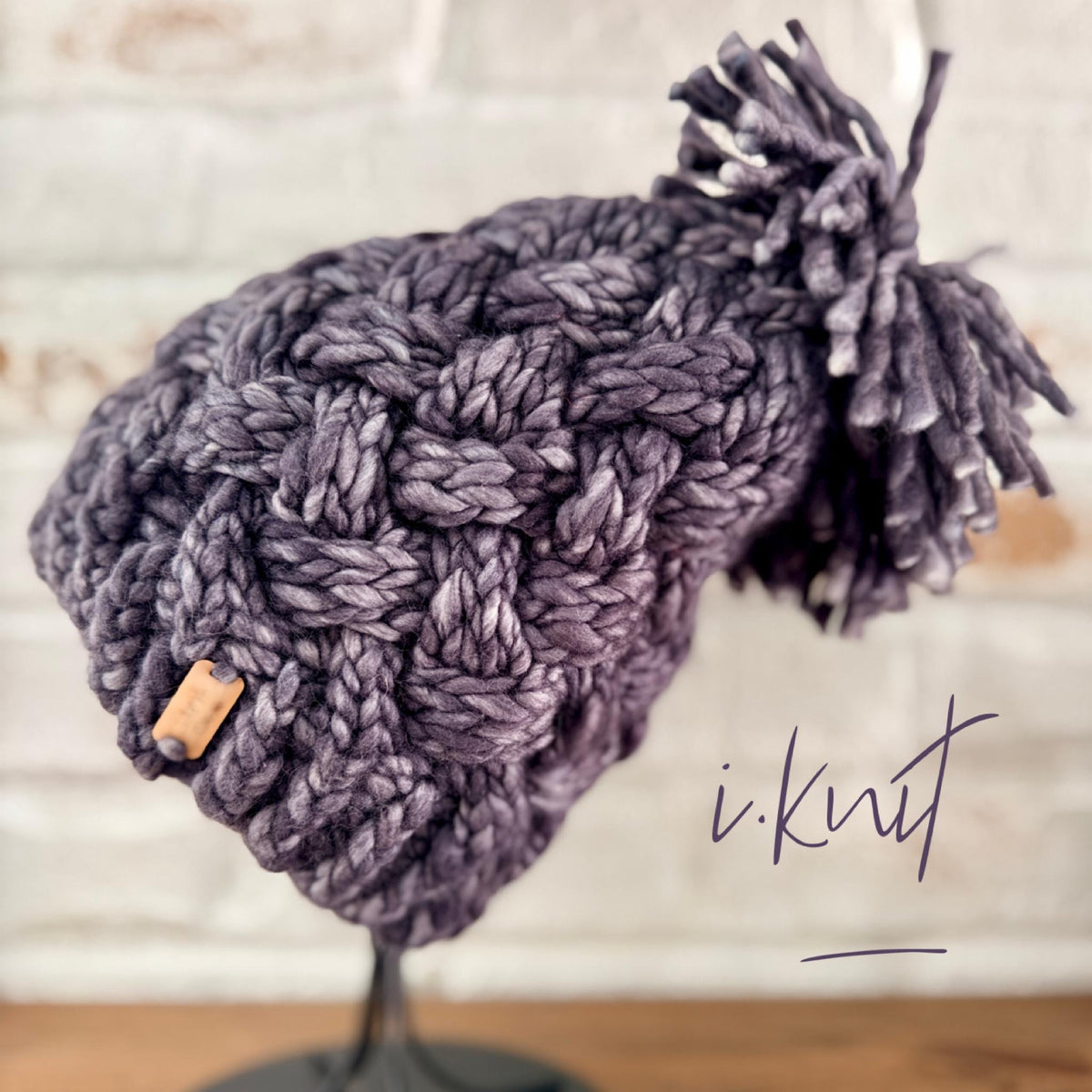 VINEBERRY Cable-Knit Beanie