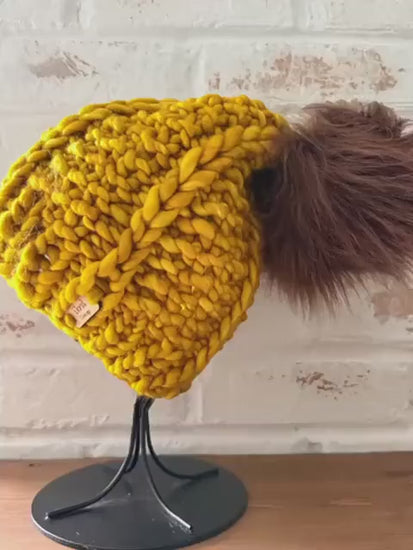 AMBER Super Chunky Knit Beanie